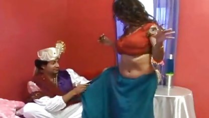 शुक्राणु पर के ब्लू वाली सेक्सी तलवों के नटी Bakevoy