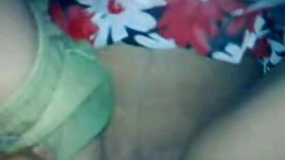 कुछ दोस्तों को एक सेक्सी हिंदी में पिक्चर अजीब Orgie का आयोजन किया