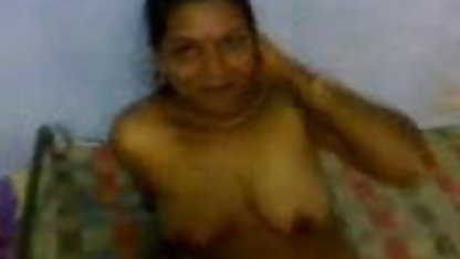 आदमी के बेडरूम में एक सेक्सी बीएफ फिल्म हिंदी mulatku