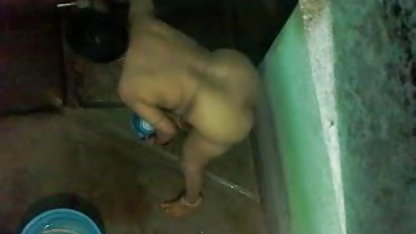 धोया और तुरंत बेडरूम में सेक्सी फिल्म हिंदी में देखने वाली