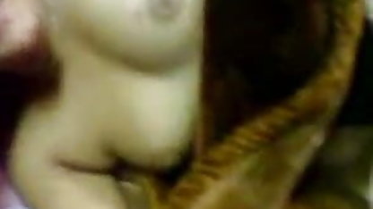 सौंदर्य caresses भगशेफ सेक्सी फिल्म सेक्सी हिंदी फिल्म