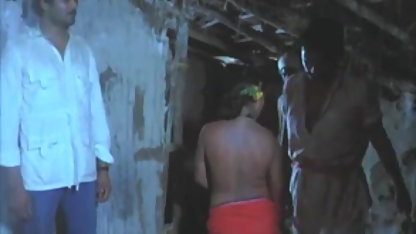 कार्यशाला में योनि हिंदी फिल्म अरे सेक्सी की मरंमत