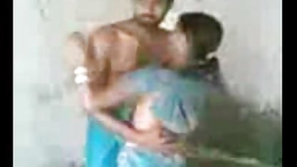 तीन धूम्रपान आवारा फिल्म हिंदी सेक्सी फिल्म लड़की में एक गर्म लेस्बियन दृश्य