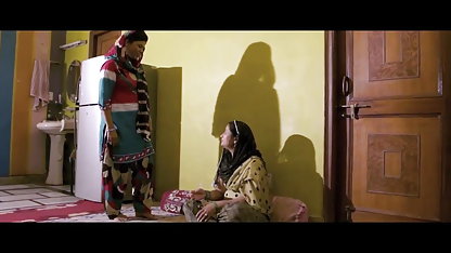 रोमानियाई Milfa नताशा Juja से मुलाकात की एक सेक्स फिल्म देखने के लिए युवा प्रेमी