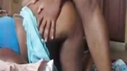 जोड़ा के प्रेमियों सेक्सी पिक्चर हिंदी इंग्लिश में बिस्तर