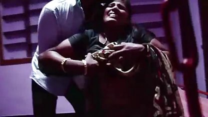 जापानी लड़की के साथ मुंडा किट्टी खुशी हिंदी फिल्म सेक्सी से दिया ऊपर उसके प्रेमी