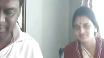 सुनहरे बालों वाली है उच्च के साथ एक कम्पन या उत्तेजना वीडियो सेक्सी फिल्म हिंदी में यन्त्र sandwiched के बीच उसके पैर