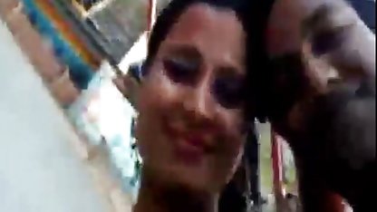 सुडौल लड़की से पता चलता है सेक्सी वाली फिल्म दिखाओ बंद एक झटका में सामने के वेब कैमरा