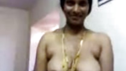 एशियाई Milfa puffing हिंदी फिल्म फुल सेक्सी से झटके में उसके छाती
