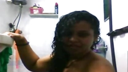 स्वीट जेसिका M हिंदी में सेक्सी फिल्म peeing पर एक चमड़ा काउच